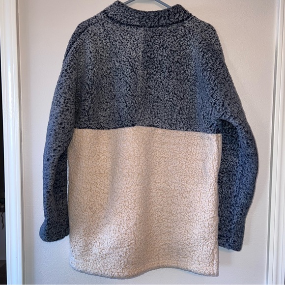 Snow tipped Blue and Cream Fleece Teddy Pullover Jacket with zipper - Picture 2 of 5